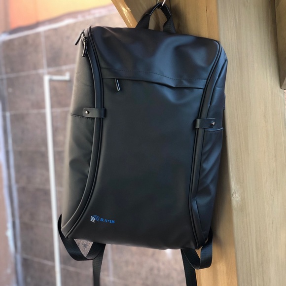 💥BEST SELLER• Waterproof Backpack with tags - Picture 7 of 7